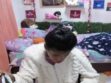 Thianahorny  live sex cam