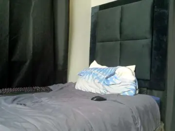 TyrasexyEyes  live sex cam