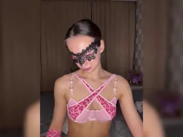 U-Moni  live sex cam