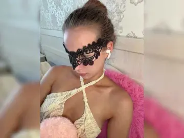 U-Moni  live sex cam