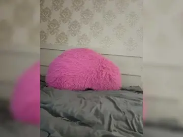 U-Moni  live sex cam