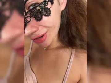 U-Moni  live sex cam