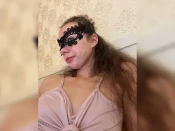 U-Moni  live sex cam