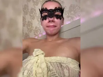 U-Moni  live sex cam