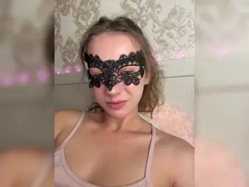 U-Moni  live sex cam
