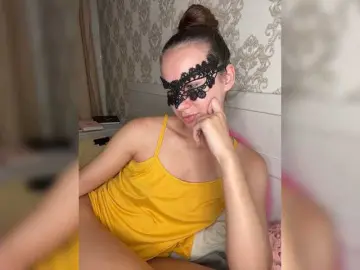 U-Moni  live sex cam