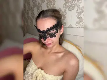U-Moni  live sex cam