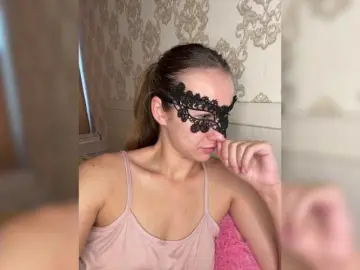 U-Moni  live sex cam