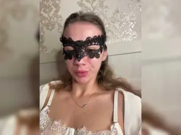 U-Moni  live sex cam