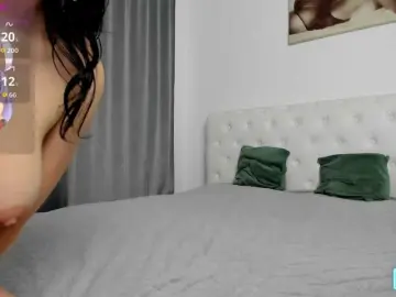 Hotmorenaxxx  live sex cam