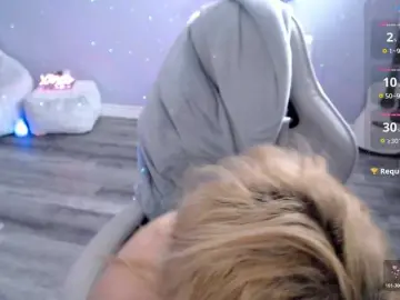 Bellastarrr84  live sex cam