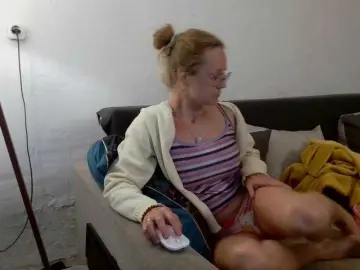 LeniFuchs  live sex cam
