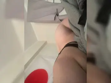 Nayaa1  live sex cam