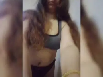 Vika-34  live sex cam