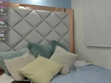 Crystalstonee1  live sex cam