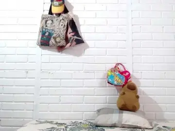 Crystalstonee1  live sex cam