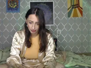 Uwu-Monica  live sex cam