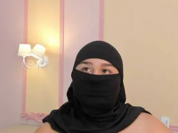 Zharaa-  live sex cam