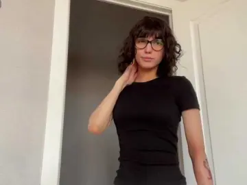 DarlenaBoothman  live sex cam