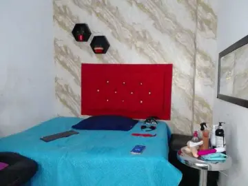 Issa-love  live sex cam