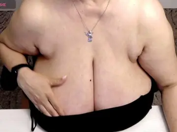 LadyLibely  live sex cam