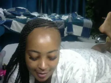 Petitlexxi  live sex cam