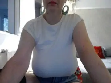 Mary-x  live sex cam