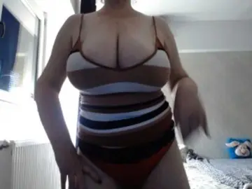 Mary-x  live sex cam