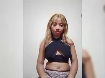 Stellah1  live sex cam