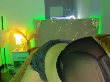 CurlyDream  live sex cam