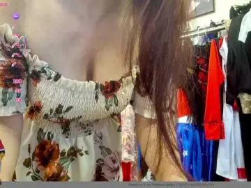 Flirt-Red  live sex cam