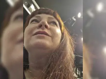 Flirt-Red  live sex cam