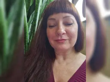 Flirt-Red  live sex cam