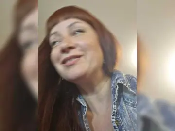 Flirt-Red  live sex cam