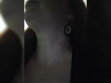 Flirt-Red  live sex cam