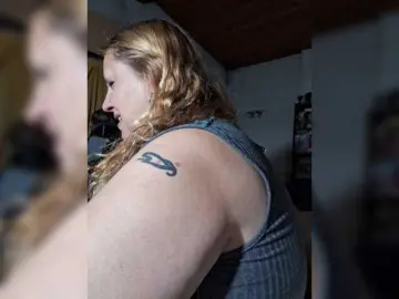 HOTBABYSUCKS1  live sex cam