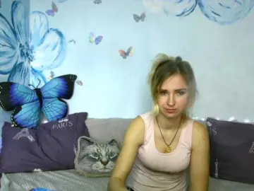 HarleyWid  live sex cam