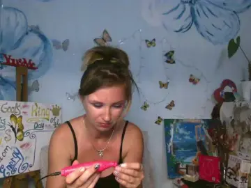 HarleyWid  live sex cam