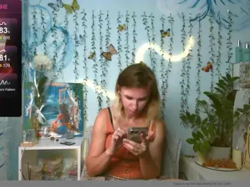 HarleyWid  live sex cam