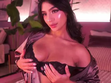 IzzyWild  live sex cam