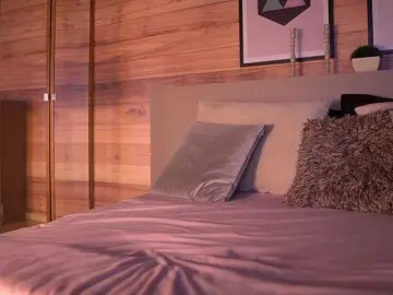 IzzyWild  live sex cam
