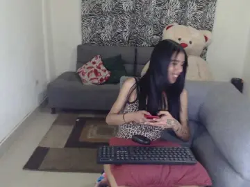 Jimenna-Slim  live sex cam