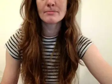 MilfNadia  live sex cam