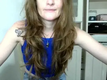 MilfNadia  live sex cam