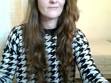 MilfNadia  live sex cam