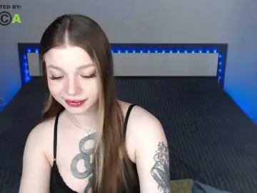 RonnieMilles  live sex cam