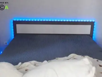 RonnieMilles  live sex cam