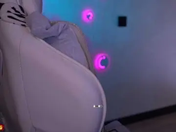 Your-red-wine  live sex cam