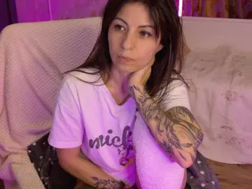 CrissySmile  live sex cam