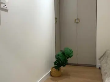 KellyyBeryy  live sex cam